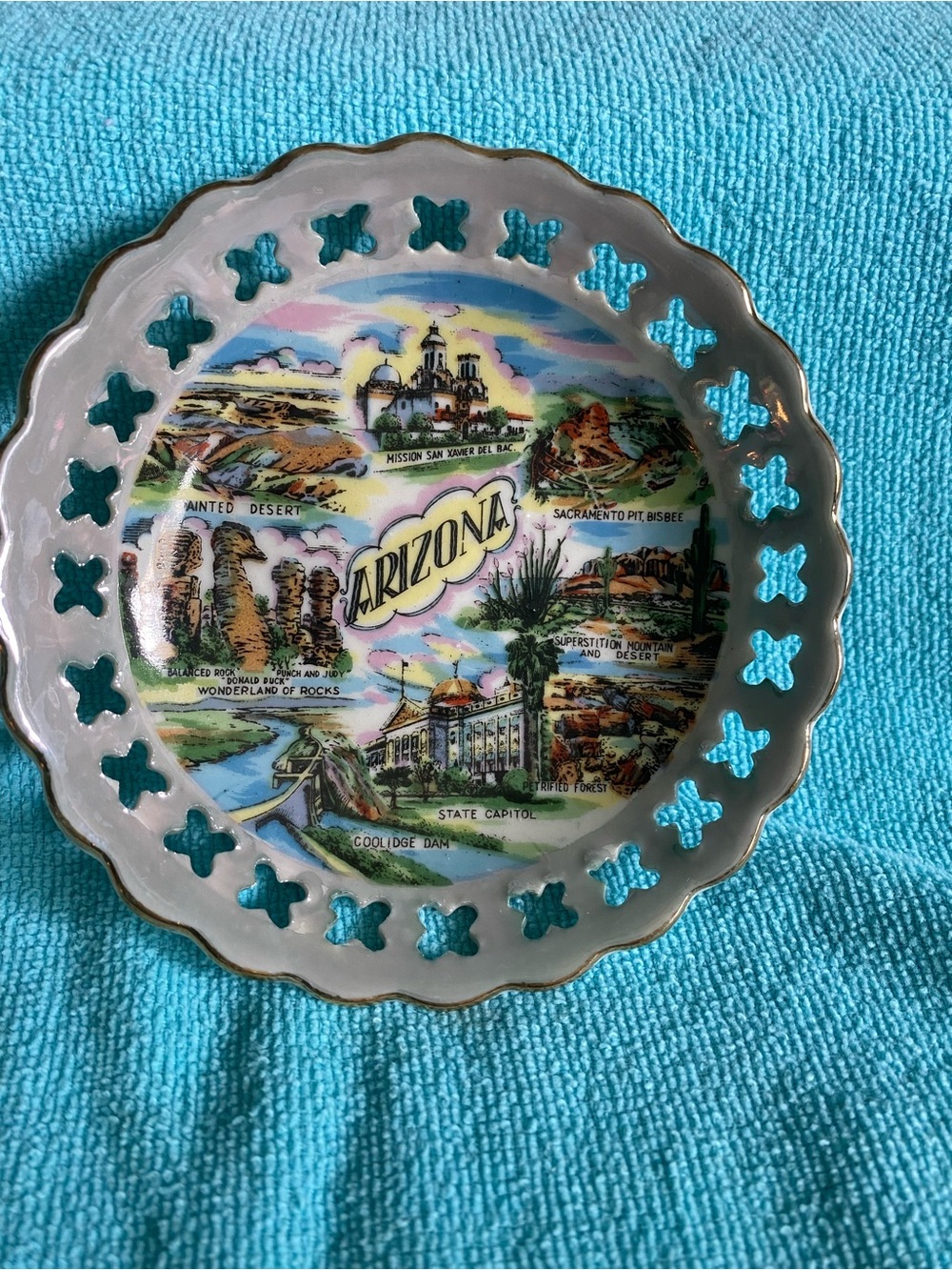 Vintage small Arizona  Landmarks souvenir plate Painted Desert, Coolidge Dam